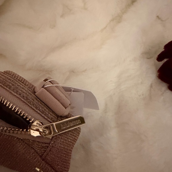 Lululemon Athletica Pink Glitter - Picture 6 of 9